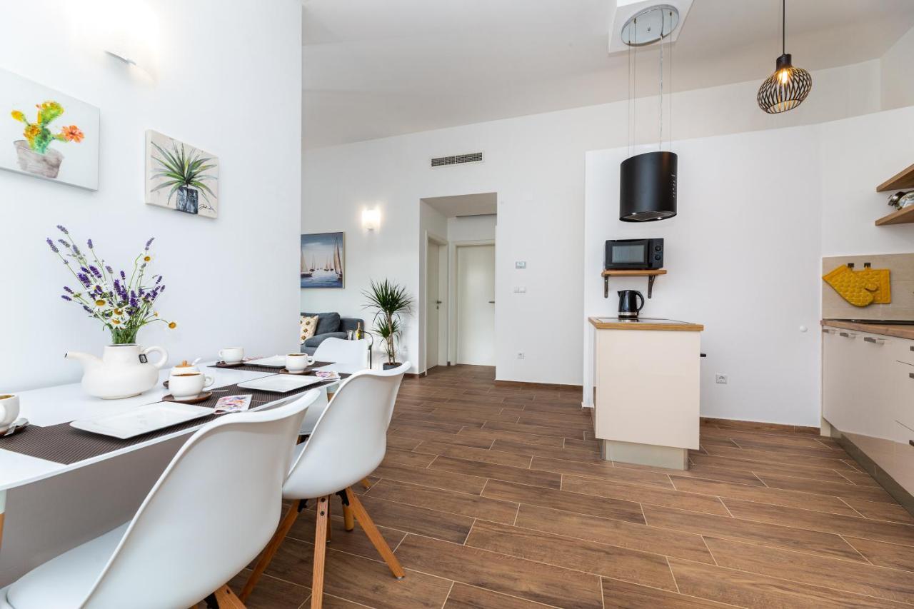 Apartment Nada 1 Малинска Экстерьер фото