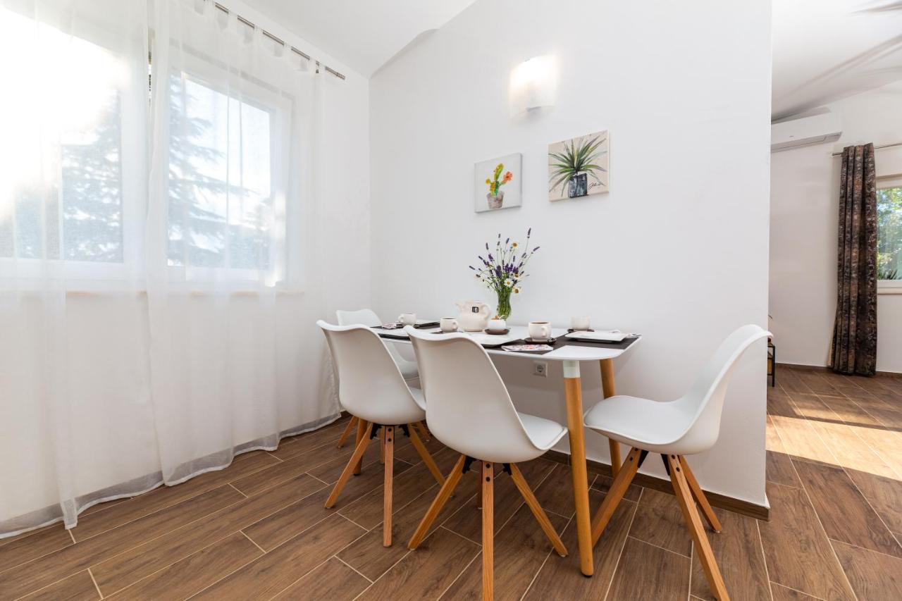 Apartment Nada 1 Малинска Экстерьер фото