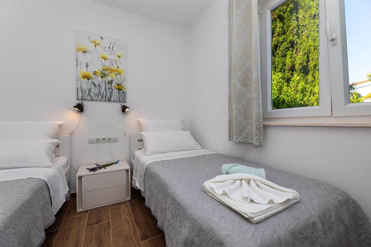 Apartment Nada 1 Малинска Экстерьер фото